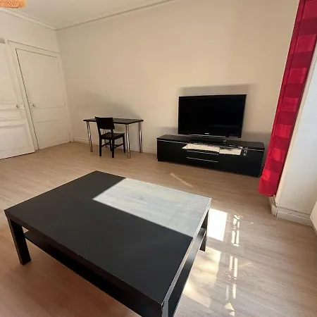 Apartment Spacieux Prive T2 Renove Nantes
